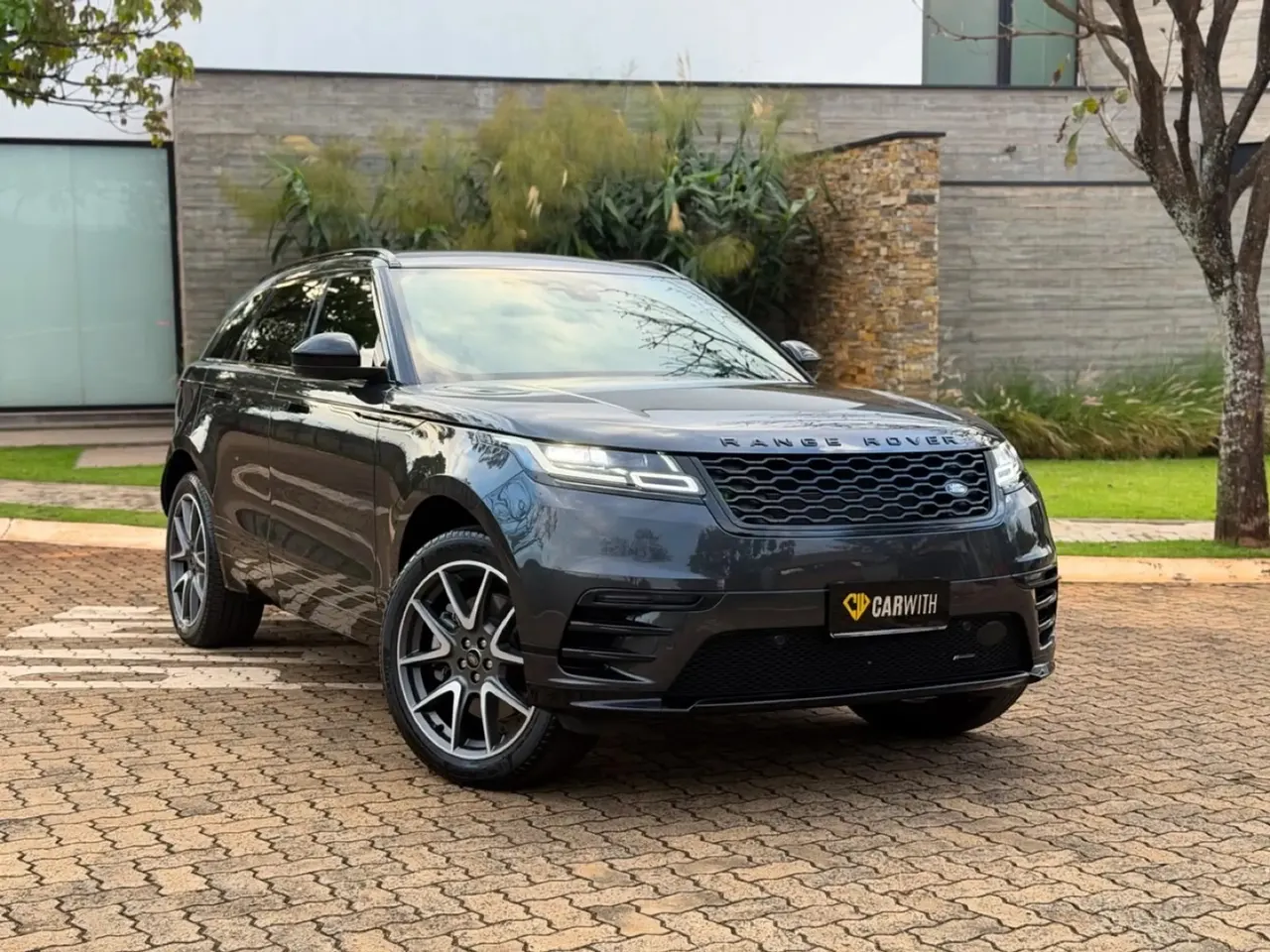 Land Rover Range Rover Velar R-Dynamic 2.0 4x4 250cv Automático